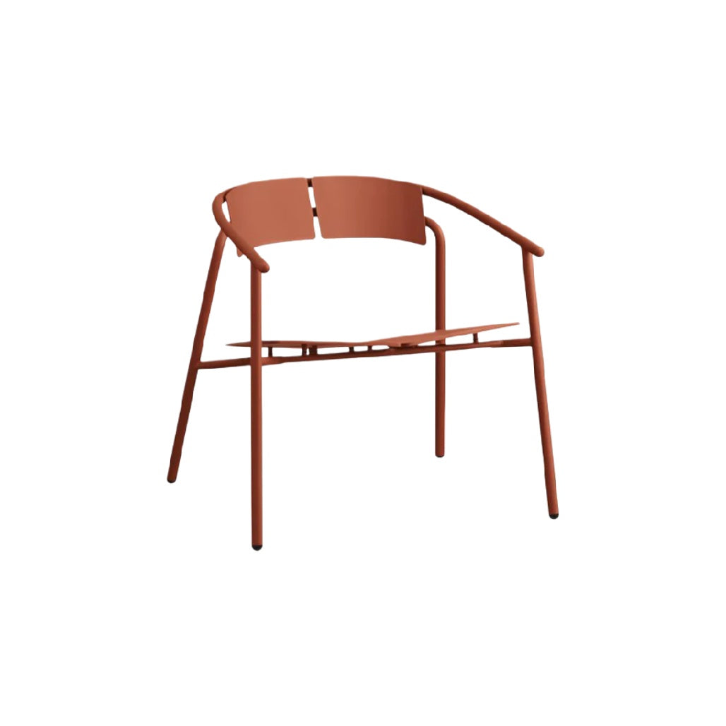 Title: Moderne Stahlstuhl mit eleganter Form – Rostrot, wetterfest und langlebig